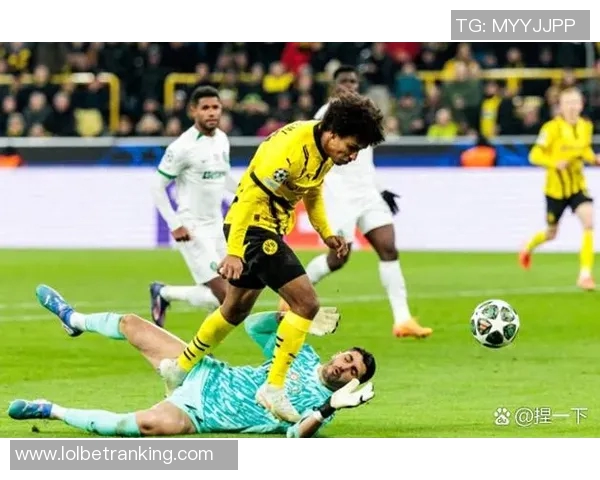 巴黎圣日耳曼逆转多特蒙德友谊赛精彩瞬间回顾与集锦分析