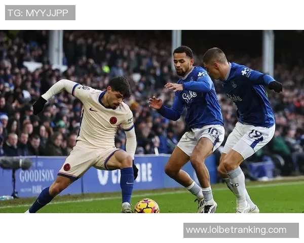 英超大战切尔西狂胜利物浦红牌事件引发全场热议与十大精彩进球回顾